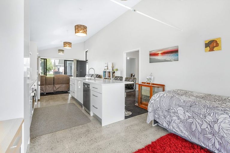 Photo of property in 2/4 Shakespeare Avenue, Enderley, Hamilton, 3214