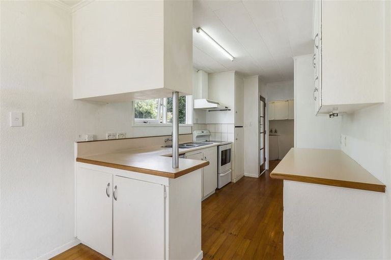 Photo of property in 10 Larne Avenue, Pakuranga Heights, Auckland, 2010