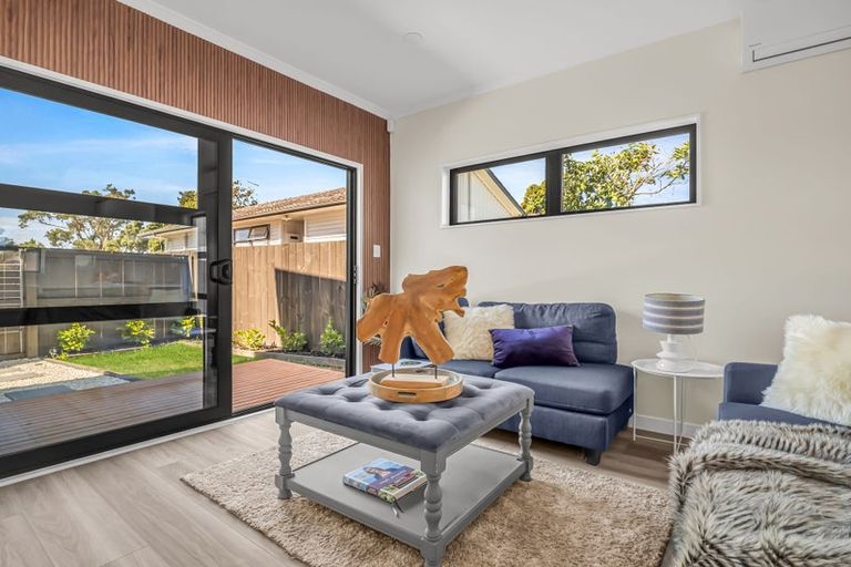 Photo of property in 2b Mayflower Close, Mangere East, Auckland, 2024