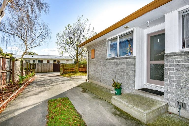 Photo of property in 33 Pensacola Crescent, Broomfield, Christchurch, 8042