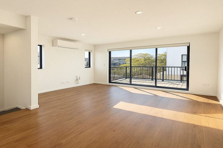 Photo of property in 6/5 Chevis Place, Pakuranga, Auckland, 2010