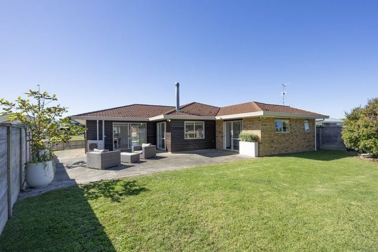 Photo of property in 19 Merlot Heights, Huapai, Kumeu, 0810