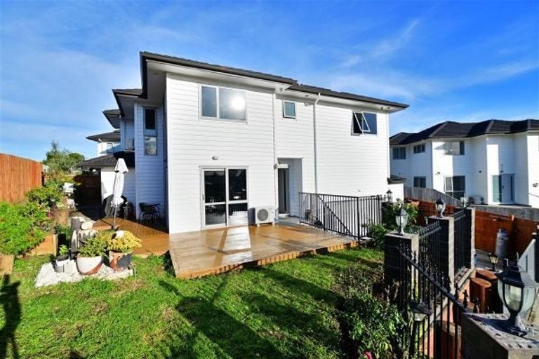 Photo of property in 2 Tirau Place, Mangere, Auckland, 2022