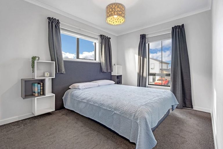 Photo of property in 3 Kuparu Street, Weymouth, Auckland, 2103