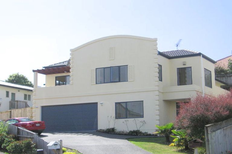 Photo of property in 23 Bundoran Way, Pinehill, Auckland, 0632