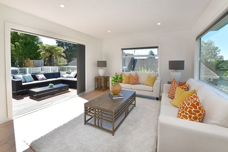 Photo of property in 13 Woodcote Drive, Glenfield, Auckland, 0629