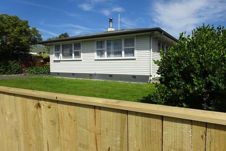 Photo of property in 48 Upham Street, Havelock North, 4130