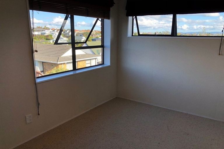 Photo of property in 1/8 Harley Road, Hauraki, Auckland, 0622