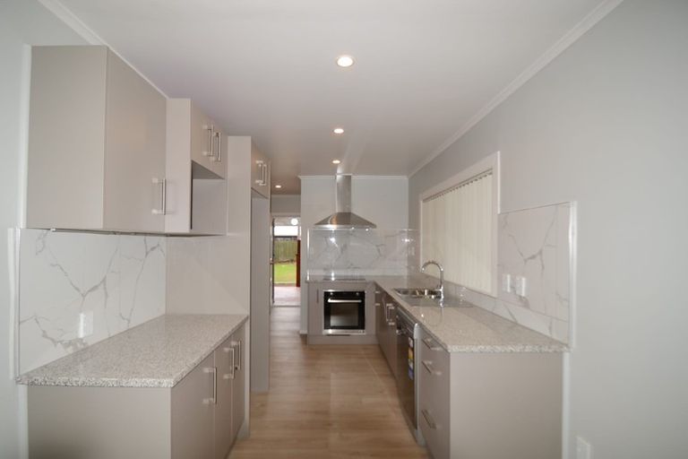 Photo of property in 672 Pakuranga Road, Howick, Auckland, 2010