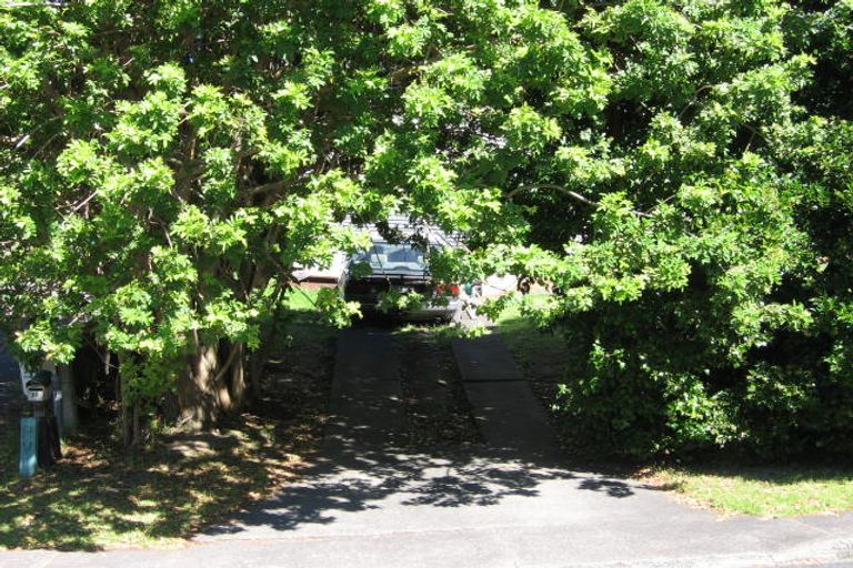 Photo of property in 34 Nor'east Drive, Northcross, Auckland, 0632