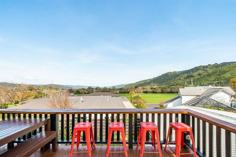 Photo of property in 33b Roband Crescent, Brown Owl, Upper Hutt, 5018