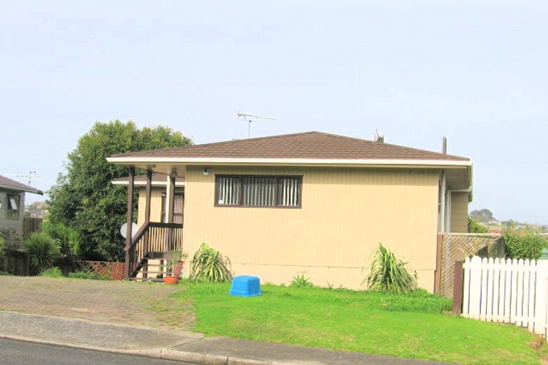 Photo of property in 39 Amorino Drive, Red Beach, 0932