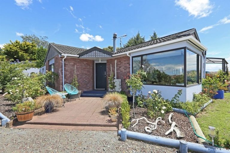 Photo of property in 72 Longview Road, Poraiti, Napier, 4182