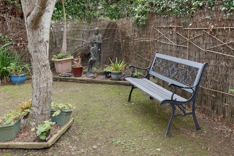 Photo of property in 1/21 Rawhiti Road, Manly, Whangaparaoa, 0930