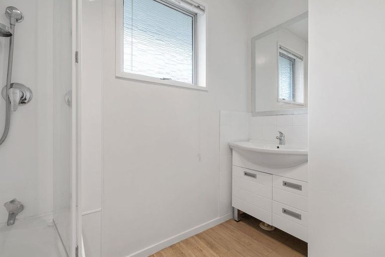 Photo of property in 46 Oakley Crescent, Hornby, Christchurch, 8042