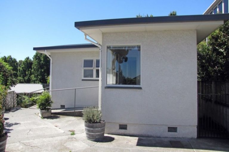 Photo of property in 1 Bay View Road, Bluff Hill, Napier, 4110
