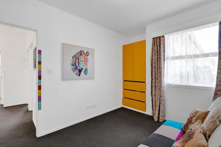 Photo of property in 77 Brooklands Road, Brooklands, New Plymouth, 4310