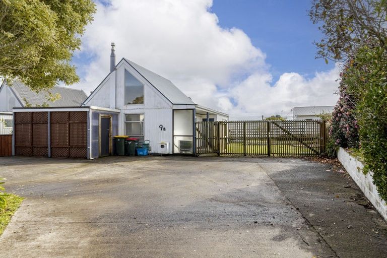 Photo of property in 9a Brierley Place, Marfell, New Plymouth, 4310