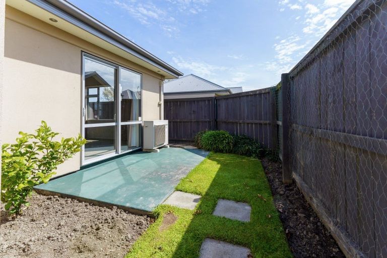 Photo of property in 2/12 Mounter Avenue, Northwood, Christchurch, 8051