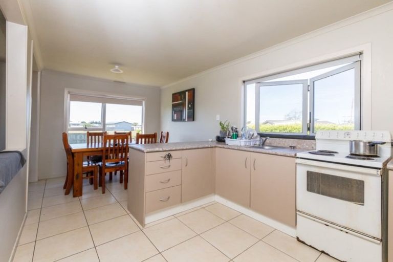 Photo of property in 341 Flaxmere Avenue, Flaxmere, Hastings, 4120