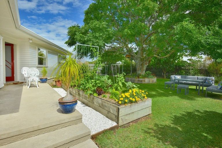 Photo of property in 2 Lytton Road, Riverdale, Gisborne, 4010