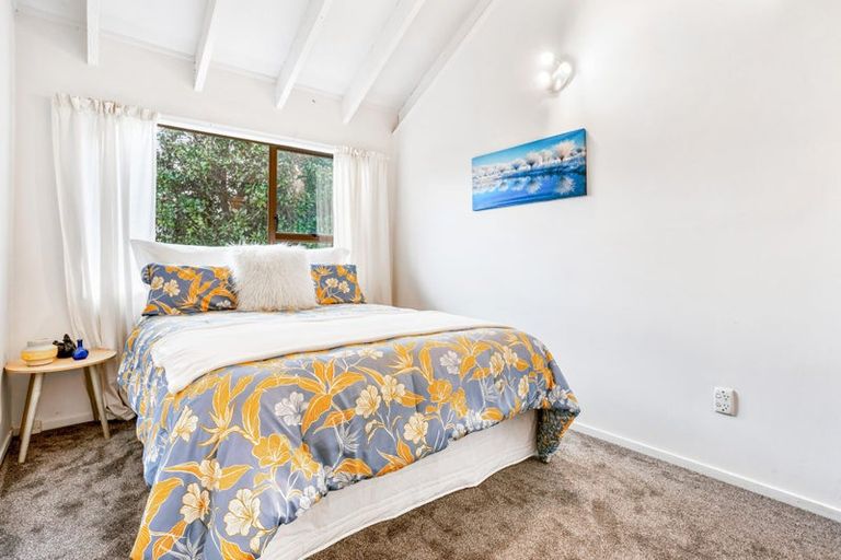 Photo of property in 42 Glenbervie Crescent, Massey, Auckland, 0614