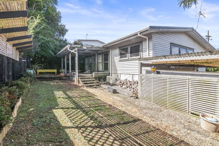 Photo of property in 1/13 Hammond Avenue, Hatfields Beach, Orewa, 0931