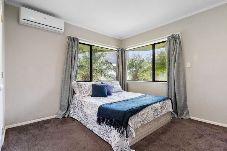 Photo of property in 8 Chiania Place, Somerville, Auckland, 2014