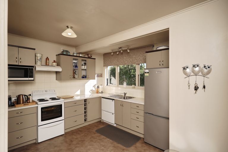 Photo of property in 52 Batten Grove, The Pines Beach, 7630