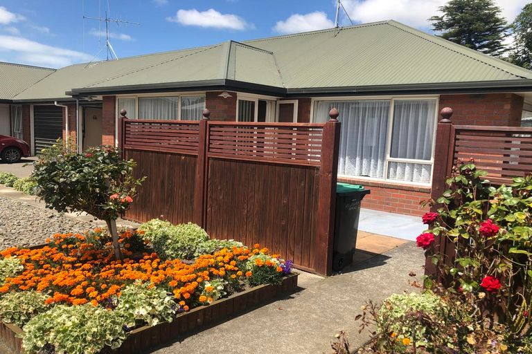 Photo of property in 2/4 Studholme Street, Temuka, 7920