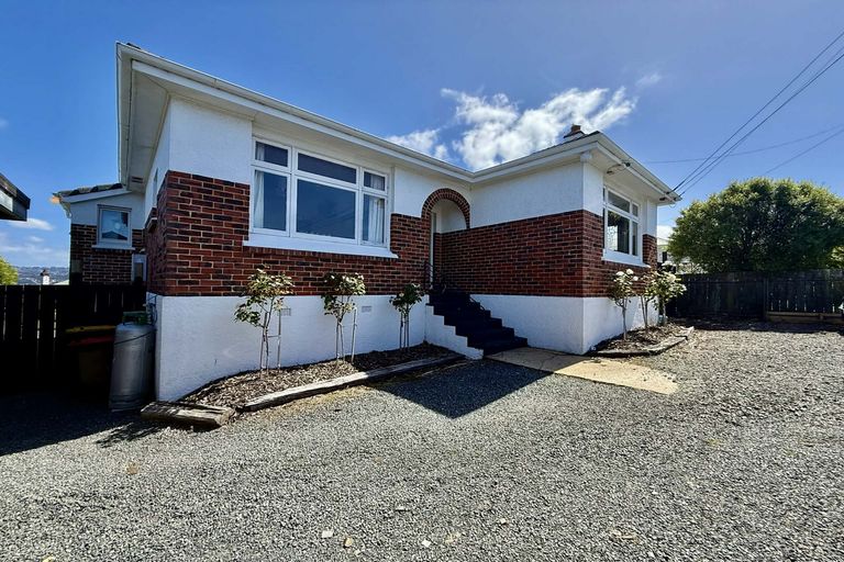 Photo of property in 104 Tomahawk Road, Andersons Bay, Dunedin, 9013