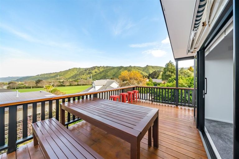 Photo of property in 33b Roband Crescent, Brown Owl, Upper Hutt, 5018