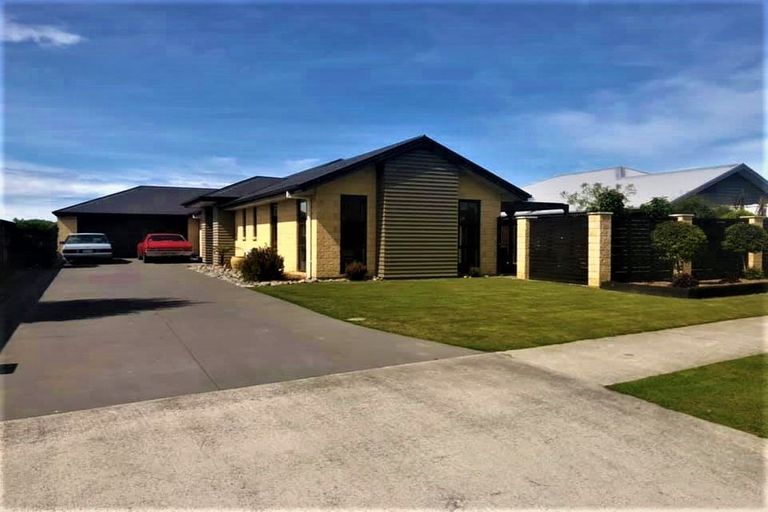 Photo of property in 58 Huntingdon Drive, Rangiora, 7400