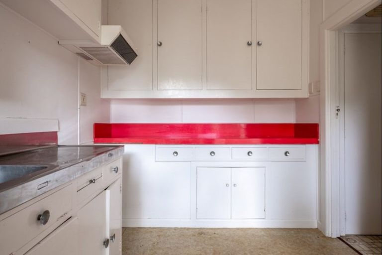 Photo of property in 16 Tuahine Crescent, Wainui, Gisborne, 4010