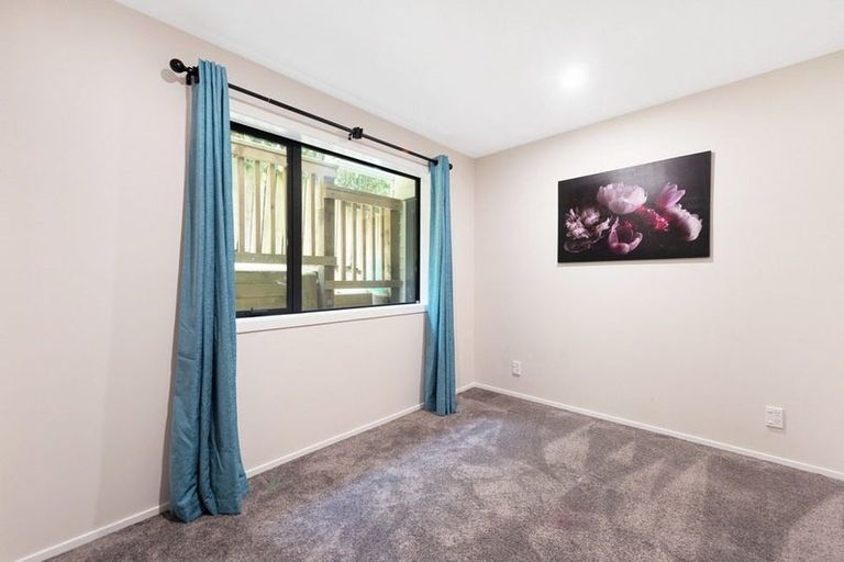 Photo of property in 12b Marjory Close, Broadmeadows, Wellington, 6035