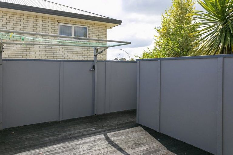 Photo of property in 2/94 Harvey Street, Waipahihi, Taupo, 3330