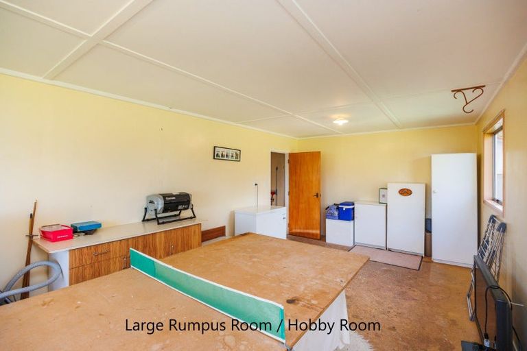 Photo of property in 1366 Rangiotu Road, Tiakitahuna, Palmerston North, 4477
