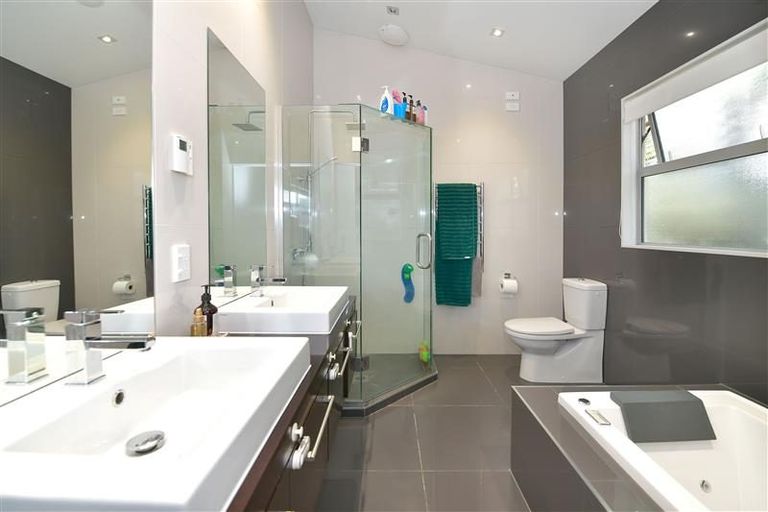 Photo of property in 855 Whangaparaoa Road, Manly, Whangaparaoa, 0930