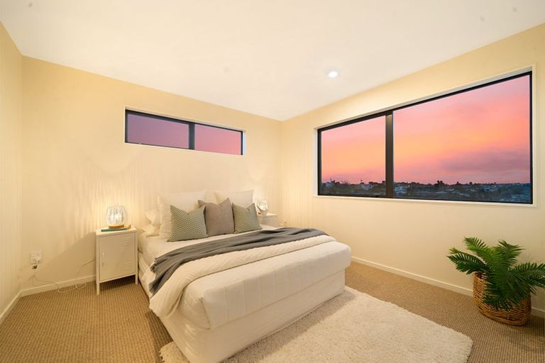 Photo of property in 11b Hebron Road, Waiake, Auckland, 0630