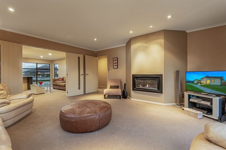 Photo of property in 6 Brooklyn Heights Drive, Kelvin Grove, Palmerston North, 4414