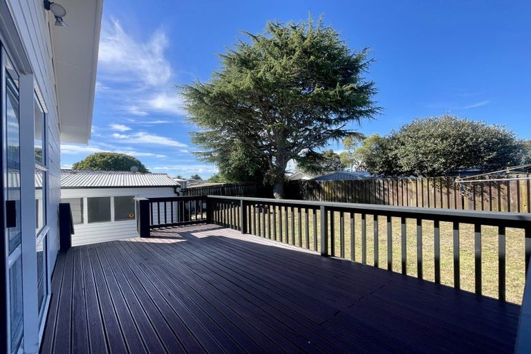 Photo of property in 4 Smedley Street, Manurewa, Auckland, 2102