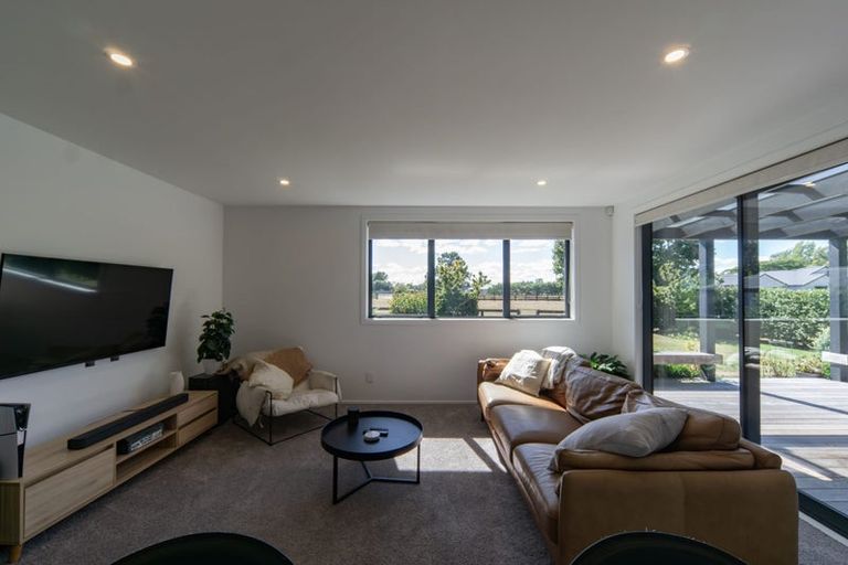 Photo of property in 27 Puketaha Road, Swanson, Auckland, 0816