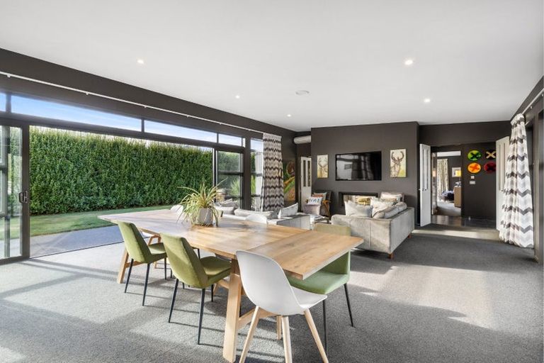 Photo of property in 2 Oakley Drive, Prebbleton, 7604