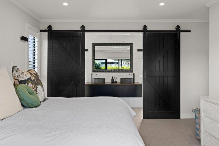 Photo of property in 23 Rich Rise, Havelock North, 4130