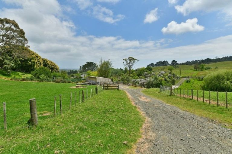 Photo of property in 56c Kaipara Coast Highway, Helensville, 0871