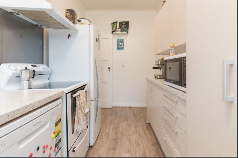 Photo of property in 2 Kawaka Street, Riccarton, Christchurch, 8041