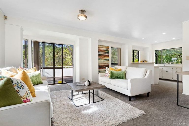 Photo of property in 29 Bellbird Rise, Murrays Bay, Auckland, 0630