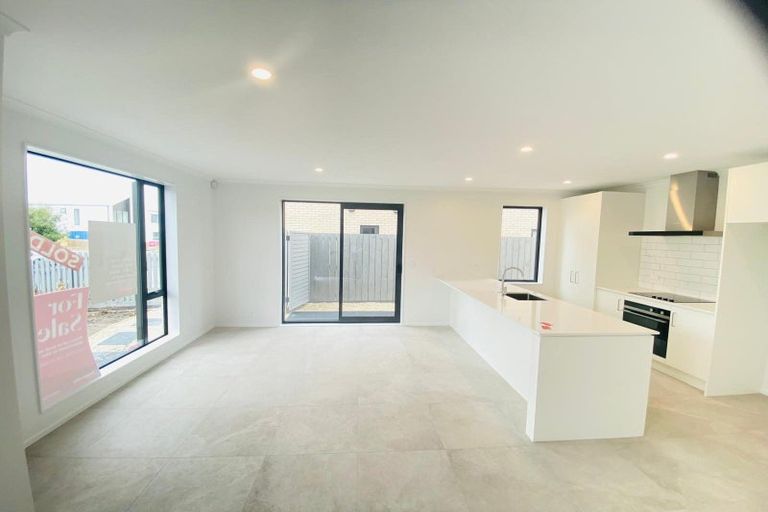 Photo of property in 40 Samuel Marsden Place, Whenuapai, Auckland, 0618