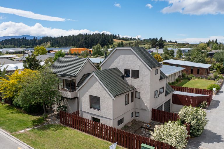 Photo of property in 130 Tarbert Street, Alexandra, 9320