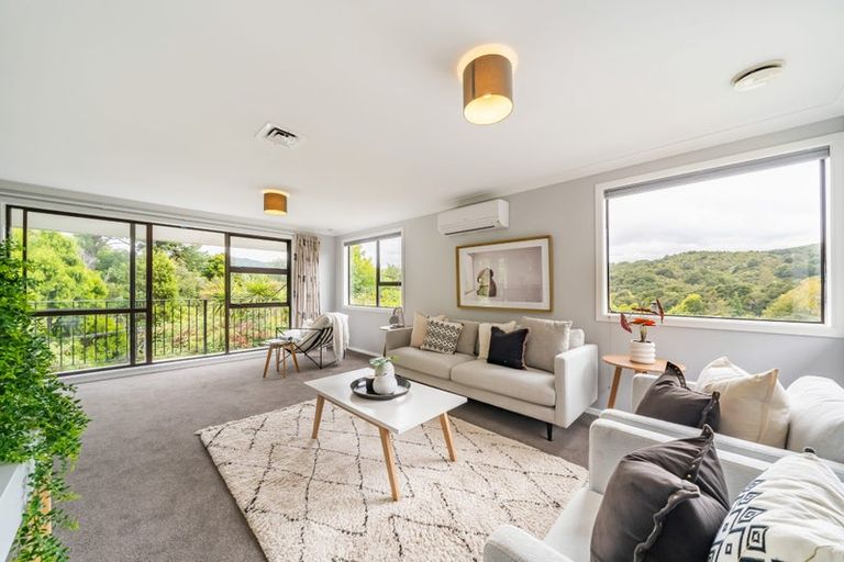 Photo of property in 5 Winchester Avenue, Pinehaven, Upper Hutt, 5019